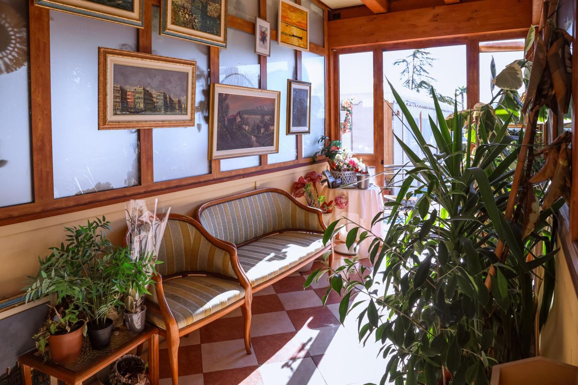 Hotel Villa Sara Mestre Eksteriør billede
