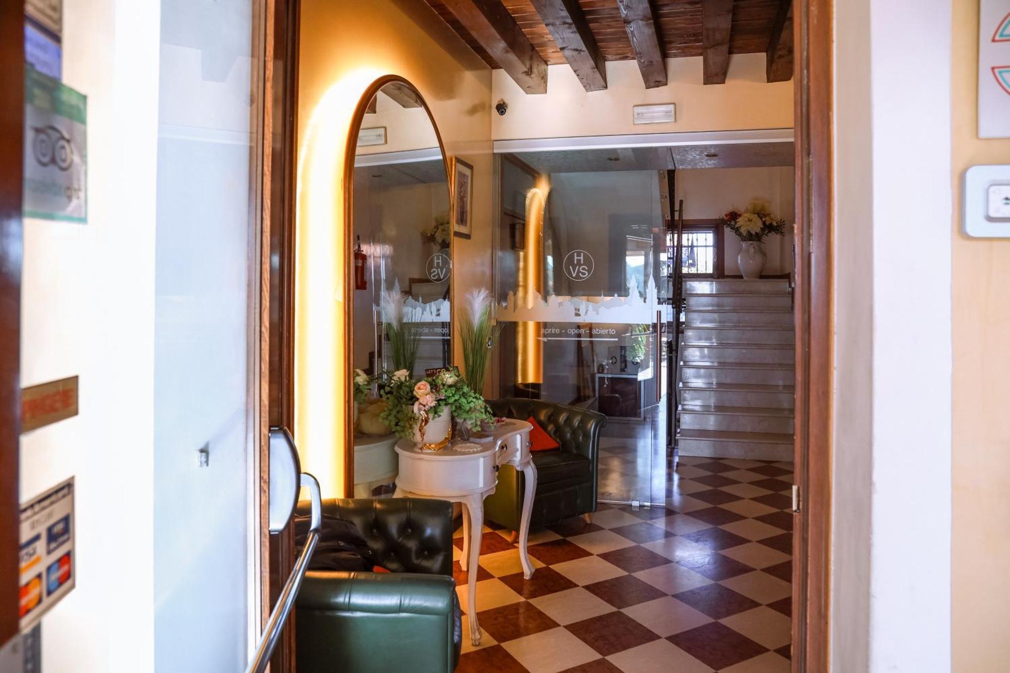 Hotel Villa Sara Mestre Eksteriør billede