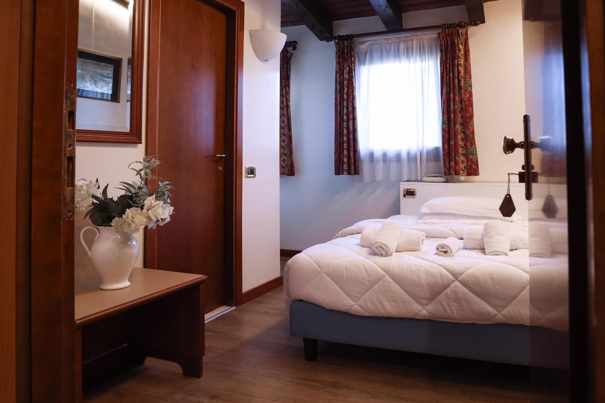 Hotel Villa Sara Mestre Eksteriør billede
