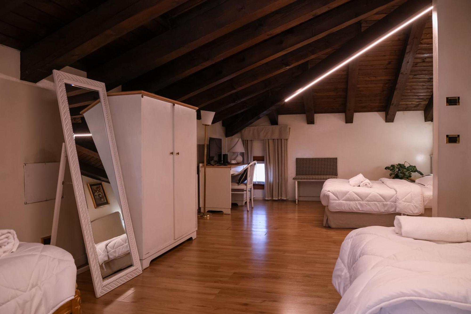 Hotel Villa Sara Mestre Eksteriør billede